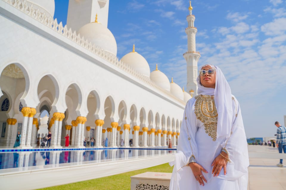 Abu Dabi'den: Büyük Cami, Kraliyet Sarayı ve Etihad Kulesi